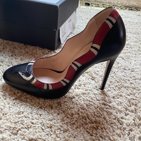 Gucci king snake stilettos (open to offers) - Picture 4 of 14